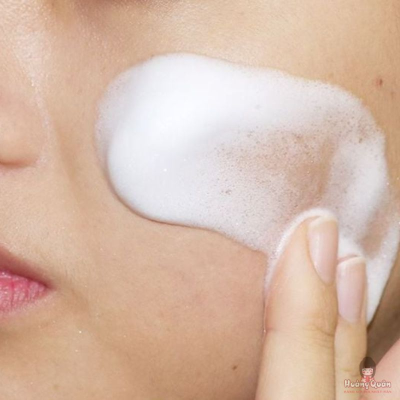 Sữa rửa mặt Curél dạng bọt dành cho da dầu giá rẻ